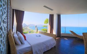 The Light Hotel Nha Trang